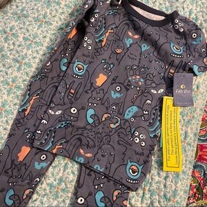 NWT Fish Stix 2 piece Sleepwear/Pajamas - Monsters - boys size 5